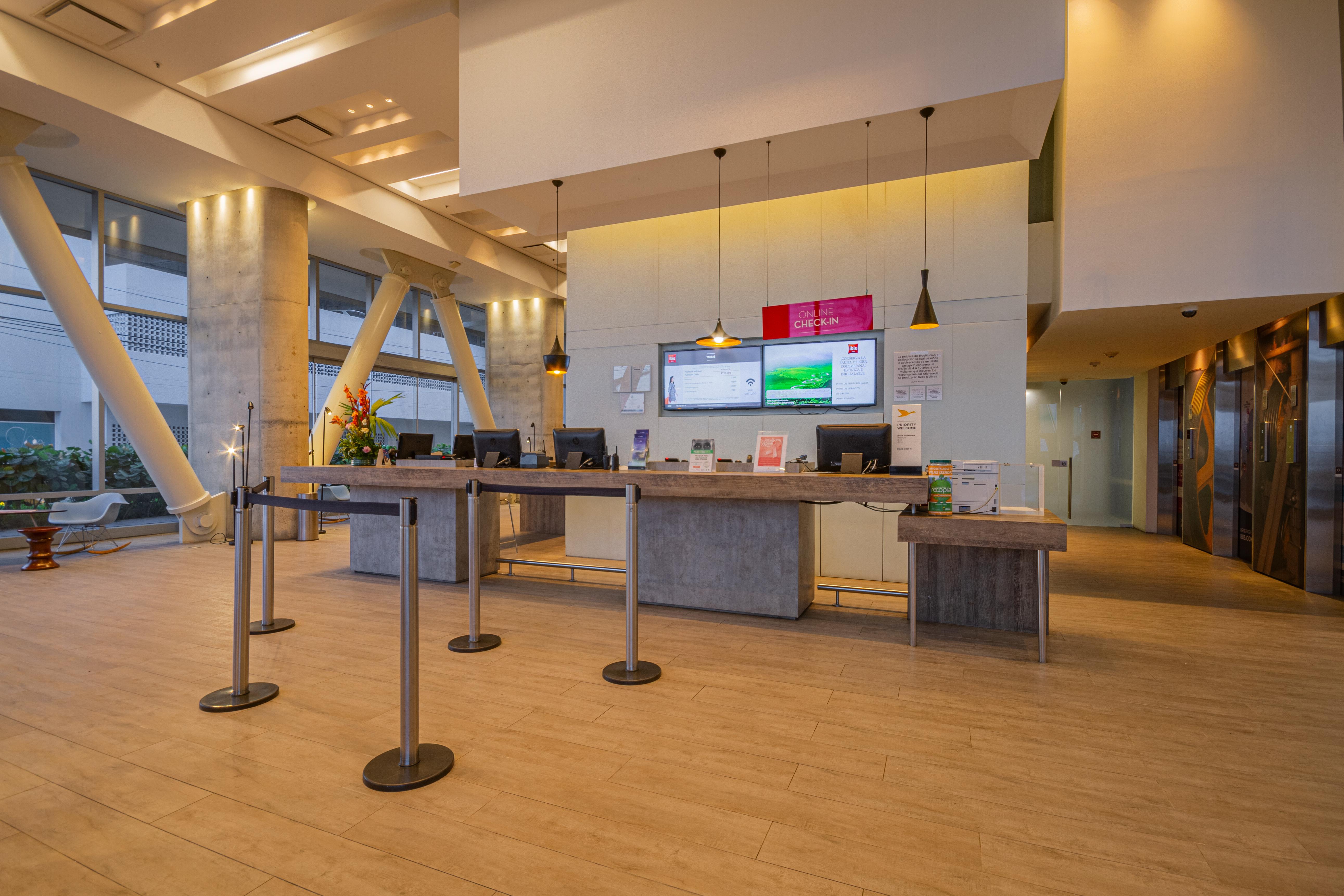 Ibis Cartagena Marbella Hotel Екстериор снимка