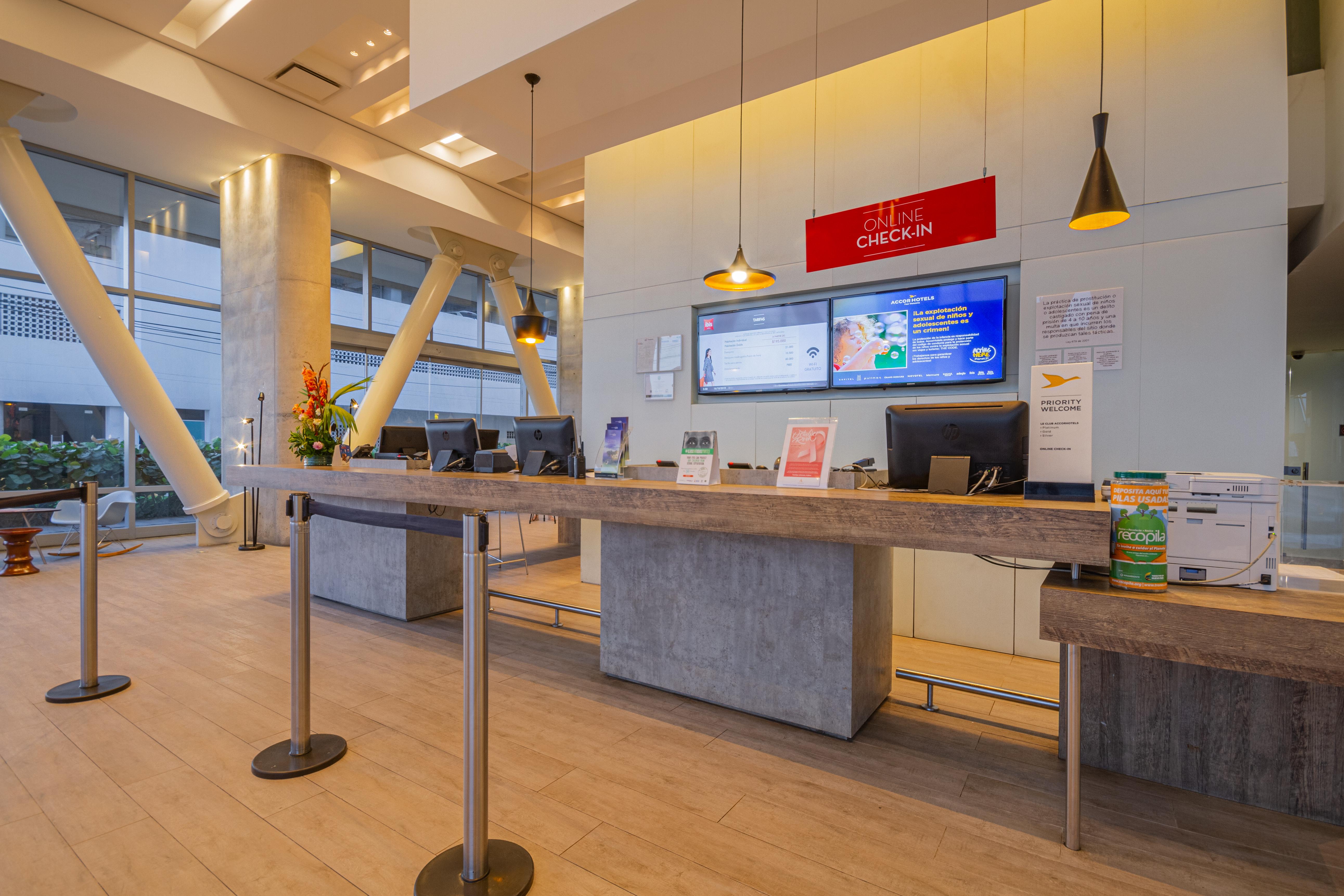 Ibis Cartagena Marbella Hotel Екстериор снимка